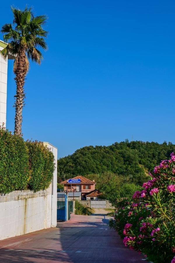 LORD Hotel Tirana Vore Bagian luar foto