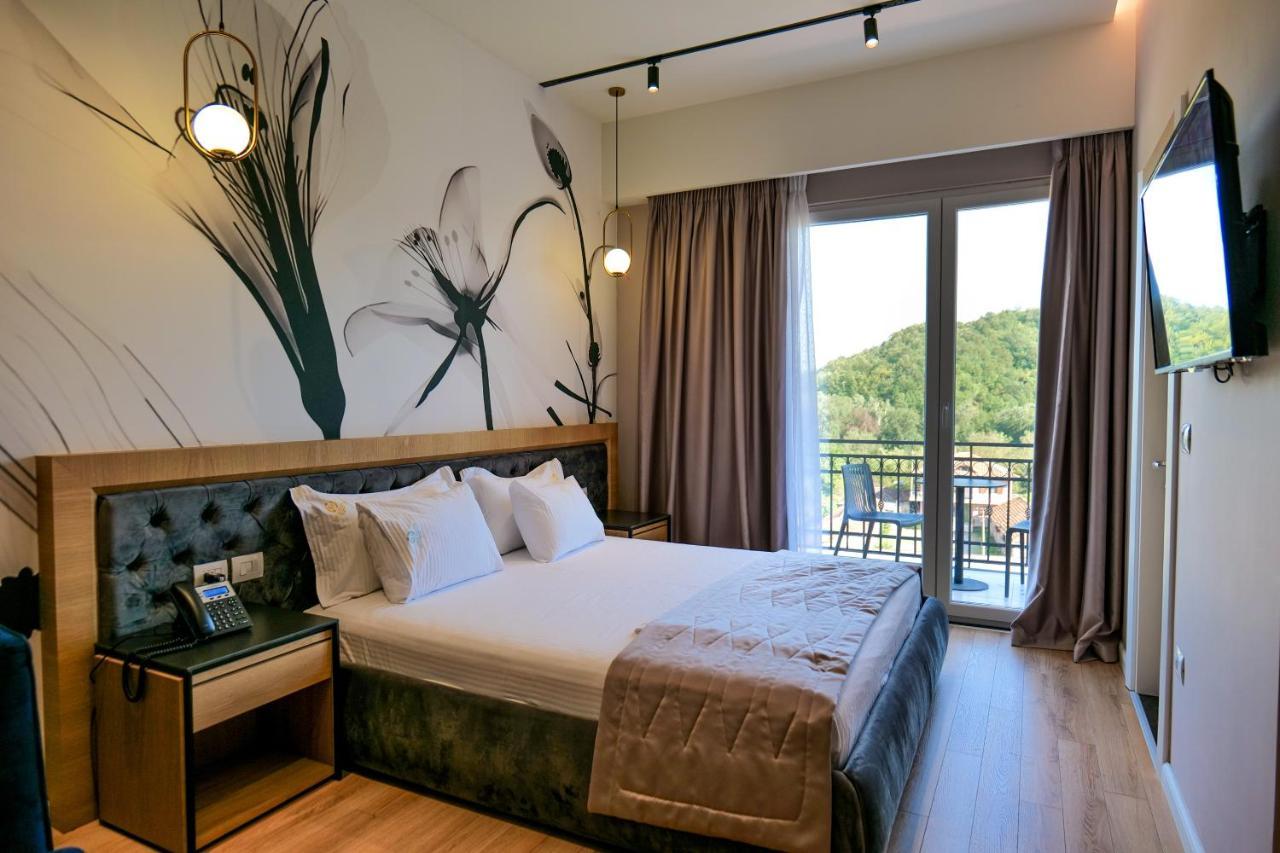 LORD Hotel Tirana Vore Bagian luar foto