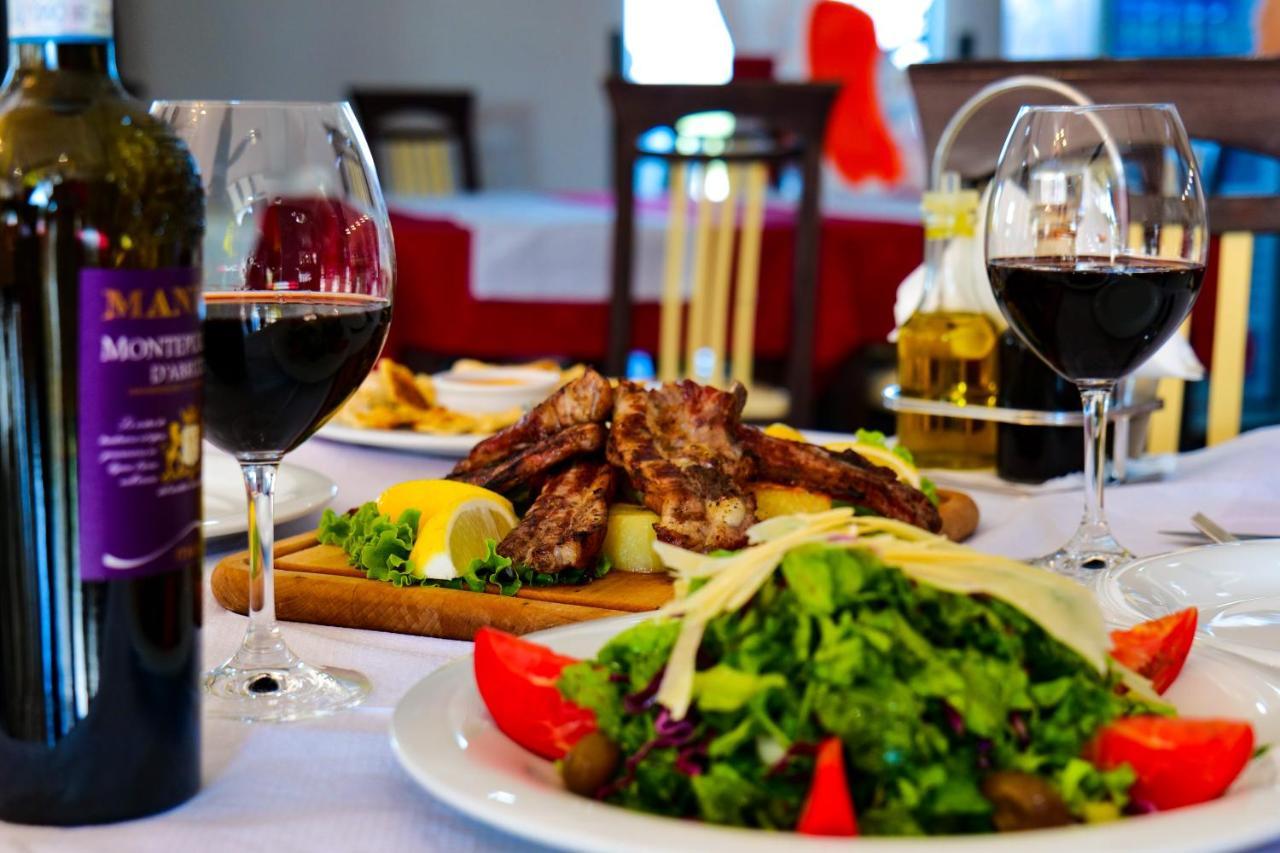 LORD Hotel Tirana Vore Bagian luar foto